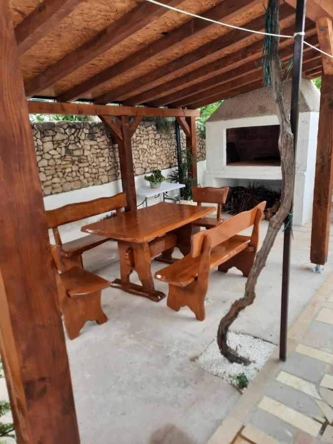 טרוגיר Apartments Sikirica מראה חיצוני תמונה